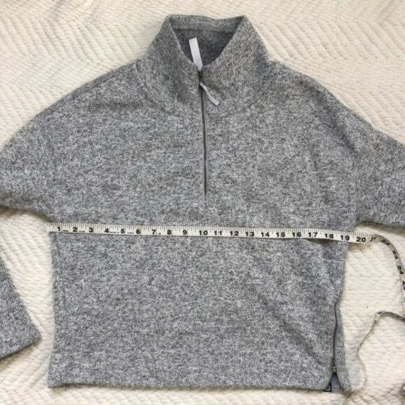 Fabletics Alpine Grey Athletic Pullover 1/4 Zip, X Small - Picture 10 of 10